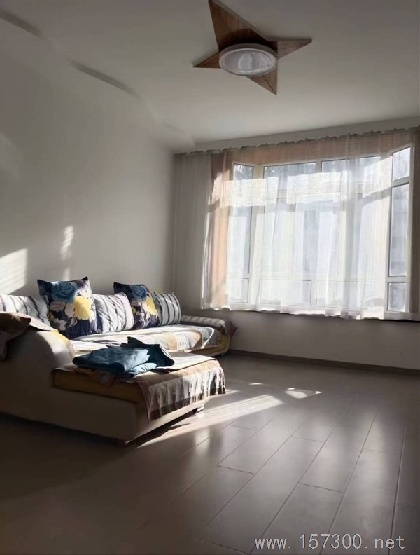 湖畔小區(qū)加車庫急售