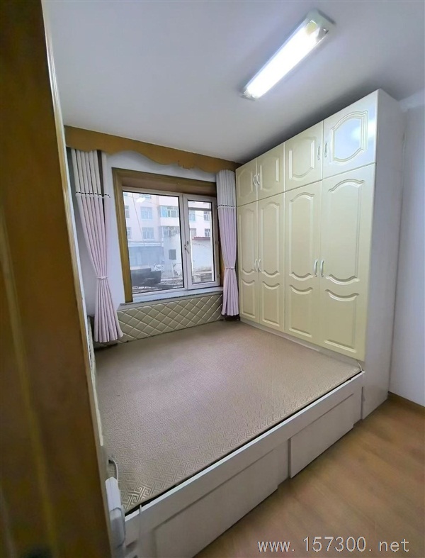 大學(xué)學(xué)區(qū)二樓