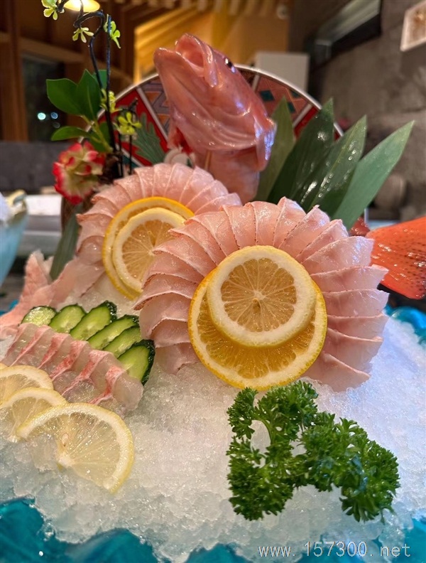 火鍋刨肉海鮮姿造